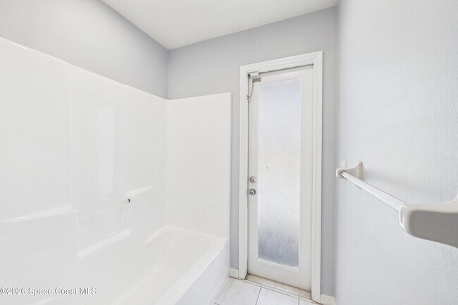 Building Photo - 1914 Jacques Dr