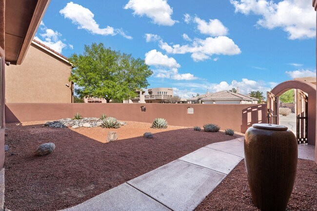 Building Photo - Rio Rancho Gem - Stunning 4-Bedroom Home –...