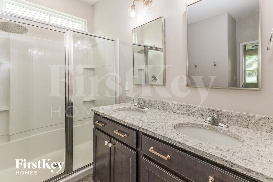 Building Photo - 447 Stonefield Cir