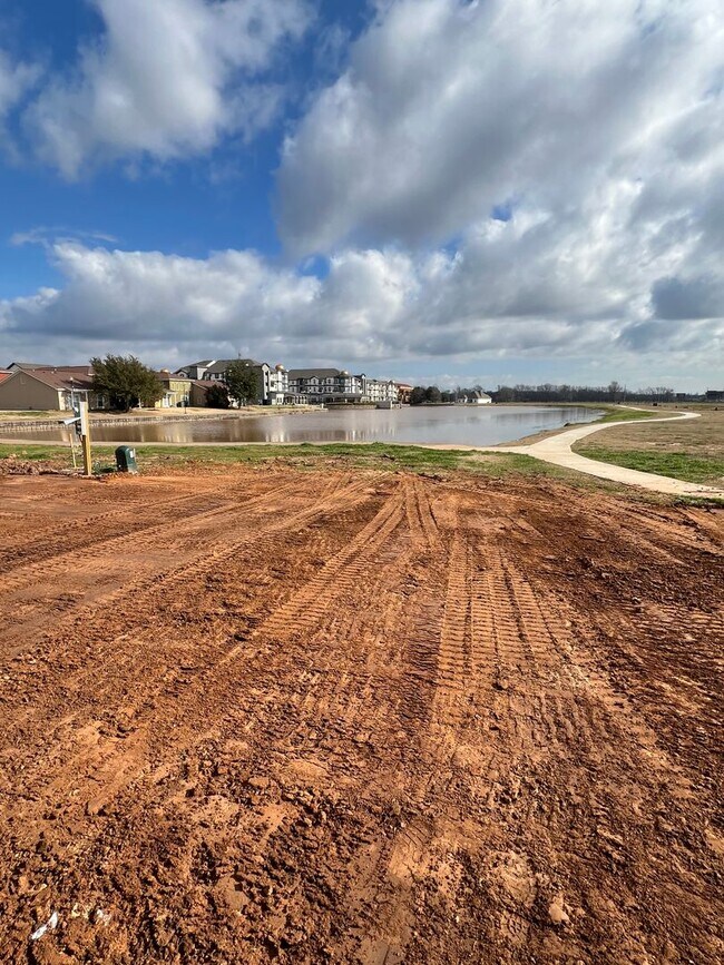 Building Photo - 17 Venecia Ct