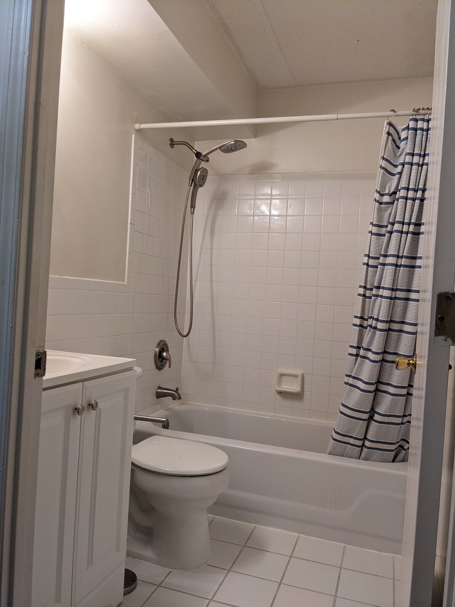 Building Photo - 124 W 117th St