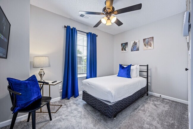 Building Photo - 29 Middleton Ct