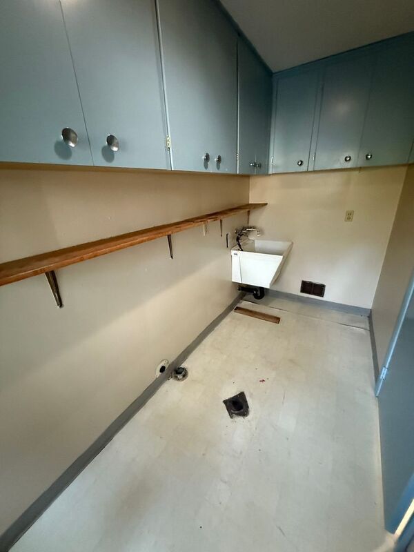 Building Photo - 595 18th St NE