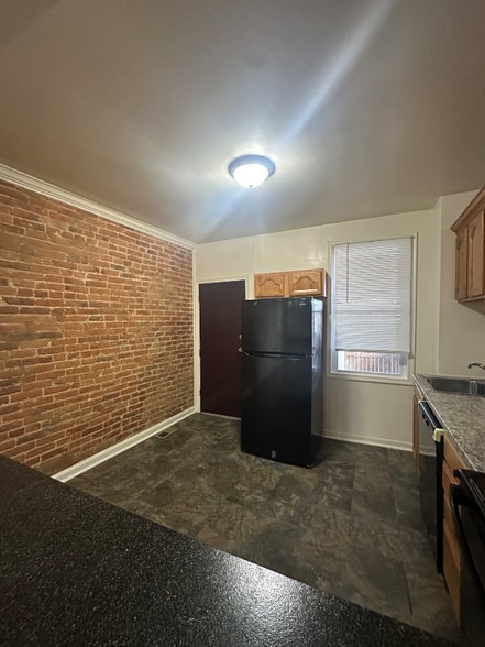 Building Photo - 3332 Frederick Ave