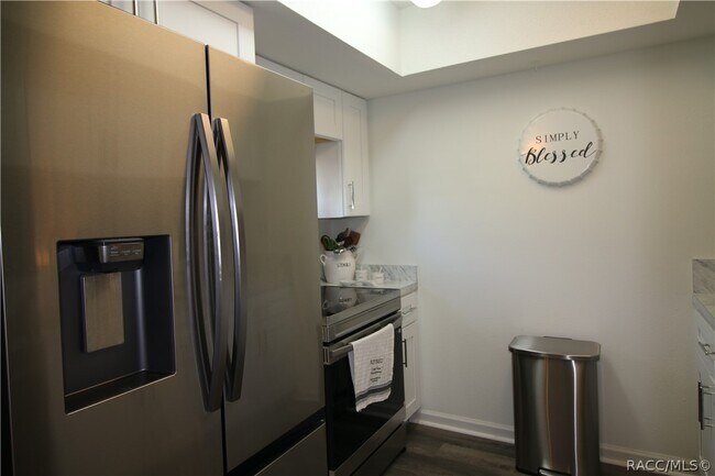 Building Photo - 11287 W Bayshore Dr