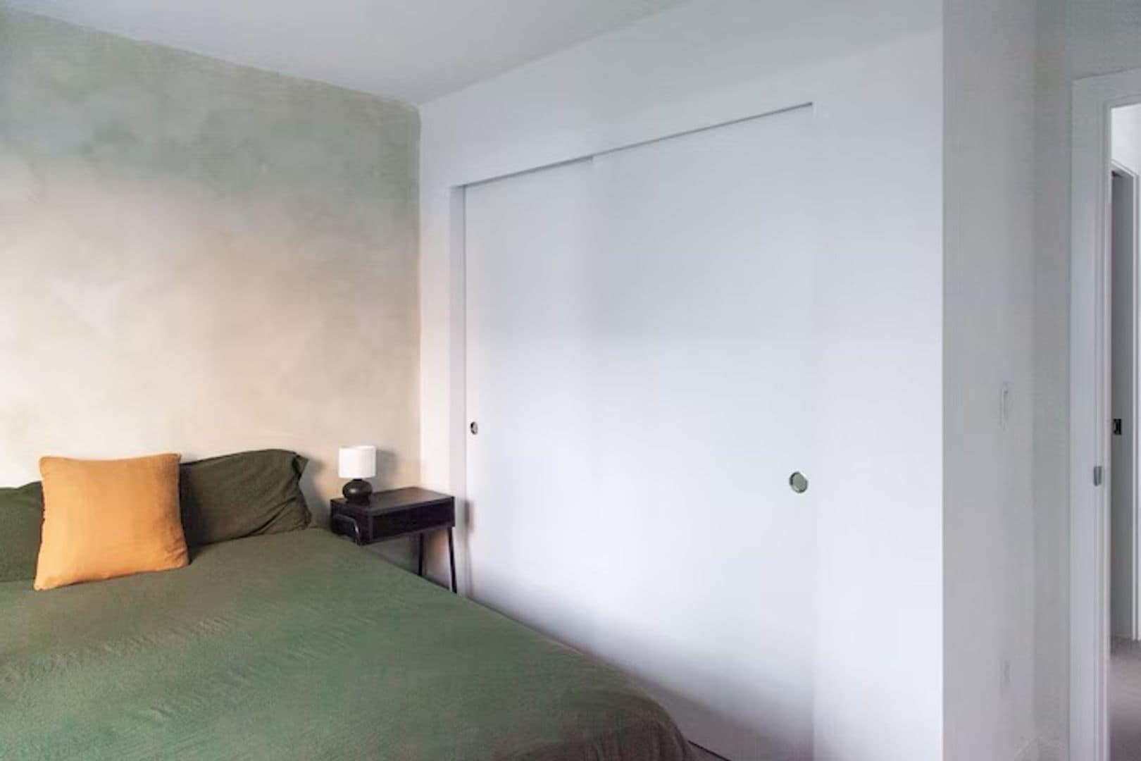 Building Photo - Fully Furnished Home in Green Lake Area!!!