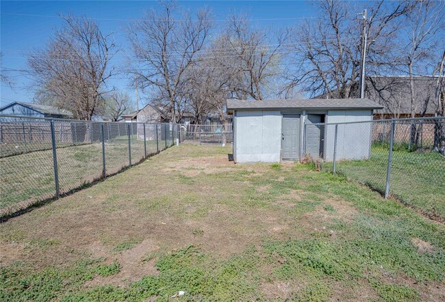 Building Photo - 931 SW 63rd St