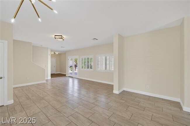 Building Photo - 9340 Lakefront Color St