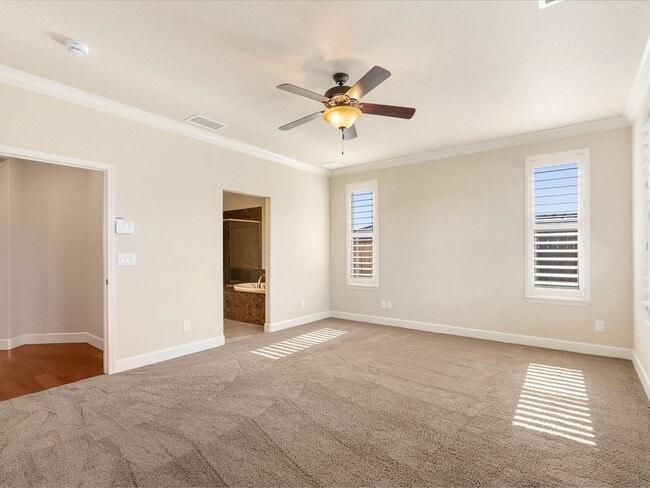 Building Photo - Located in the Exclusive Somersett Regency...