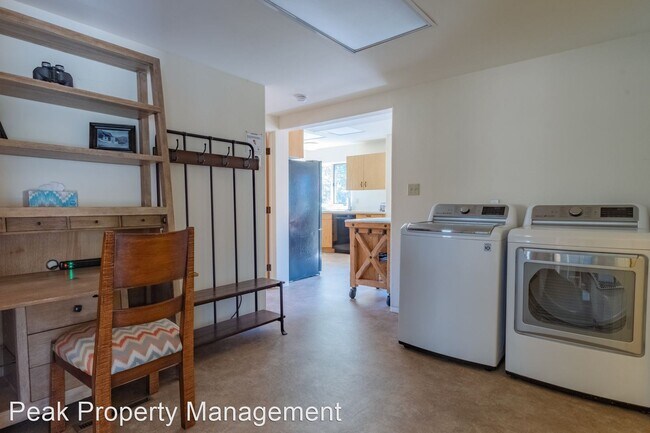 Building Photo - 3 br, 1.5 bath House - 28 Endner Lane