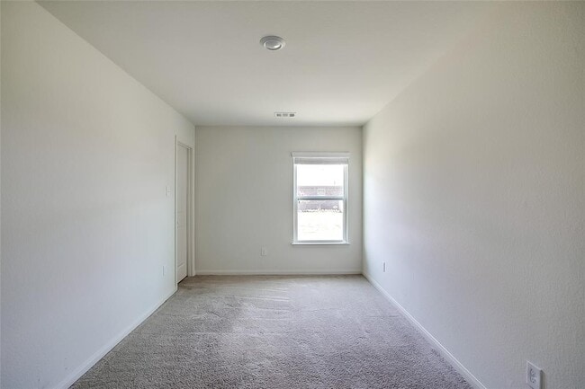 Building Photo - 18713 Quiet Range Dr