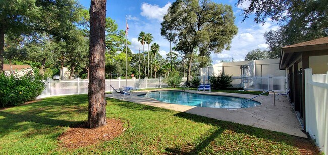 Building Photo - 5014 Gainsville Dr