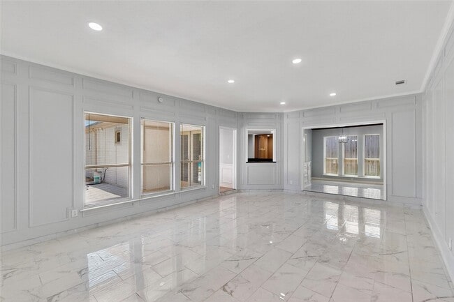 Building Photo - 2260 Valley Mill