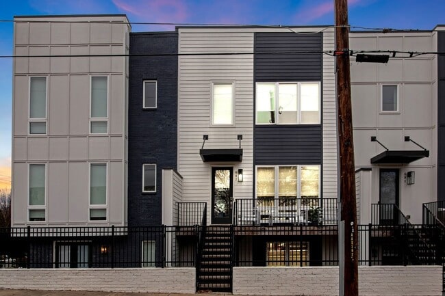 Building Photo - 687 Banton Dr NW