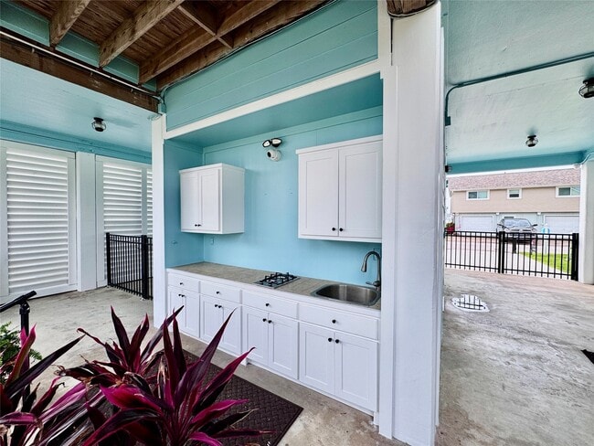 Building Photo - 1177 Sailfish St