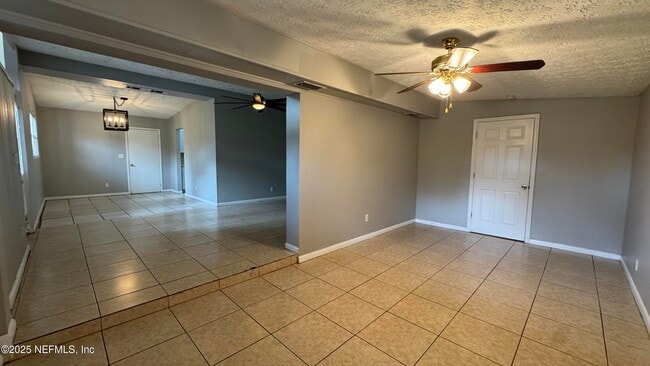 Building Photo - 1053 Cherbourg Ave E