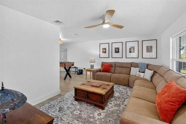 Building Photo - 6337 Cocoa Ln