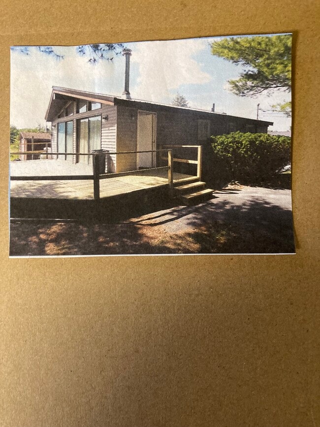 Building Photo - 515 Brown Rd