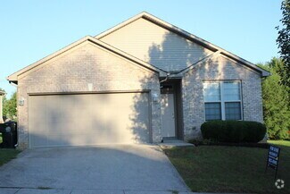 Building Photo - 840 Henderson Dr
