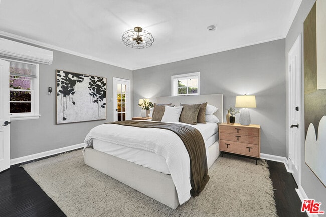 Building Photo - 560 Croft Ave