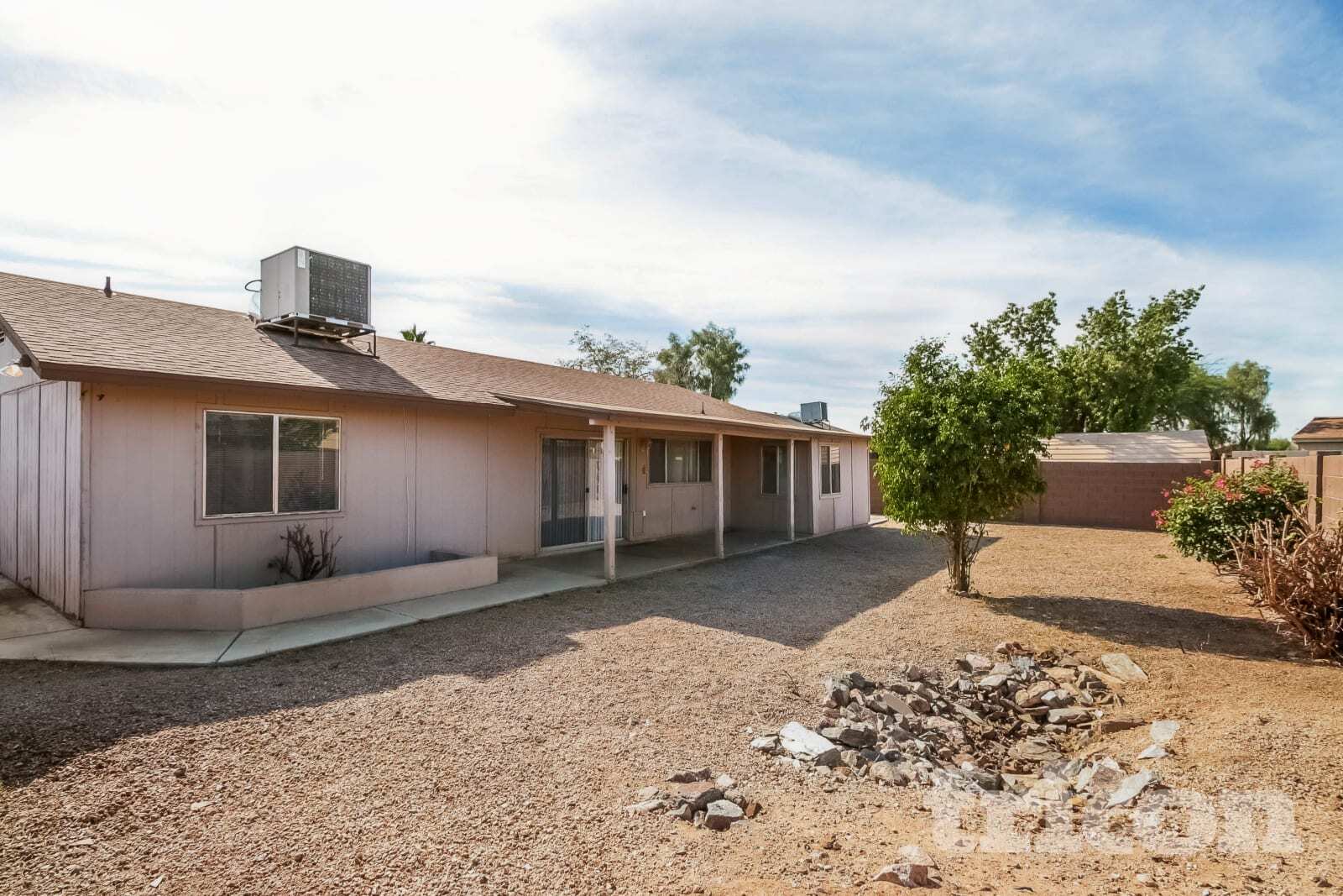 Building Photo - 11112 W Calle del Sol