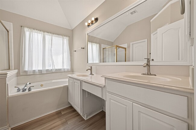 Building Photo - 2607 Plantation Hollow Ct