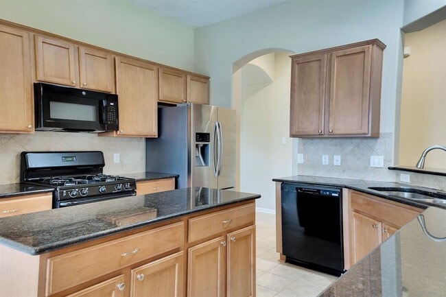 Building Photo - 507 King Eider Ln