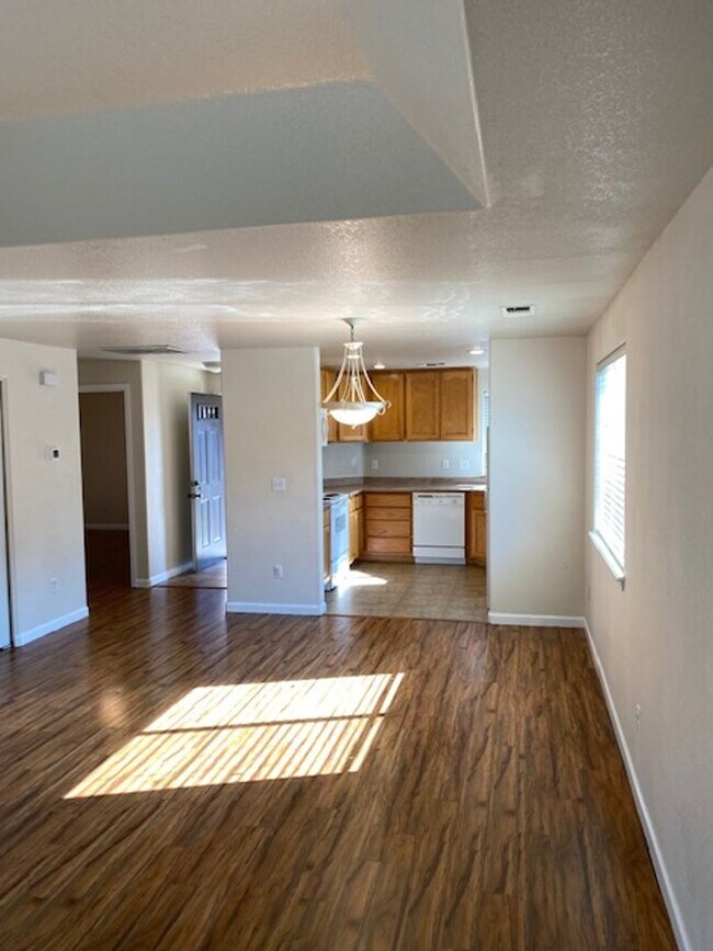 Building Photo - 2210-2214 ARLINGTON