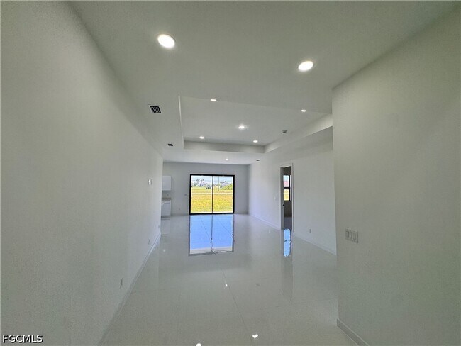 Building Photo - 4002 NW 38th St