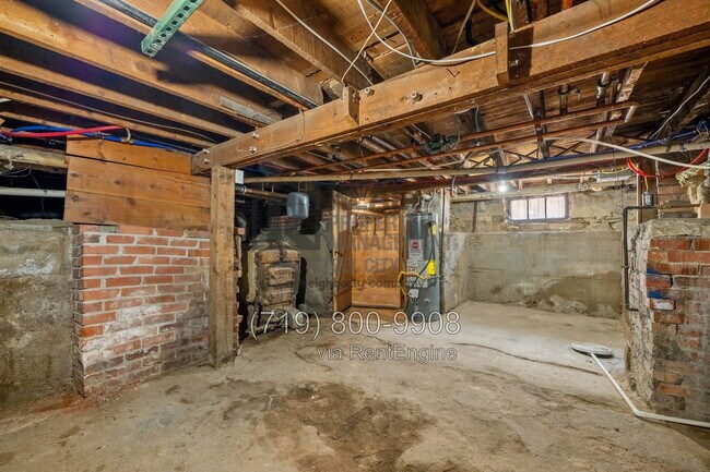 Building Photo - 121 Lake Ave
