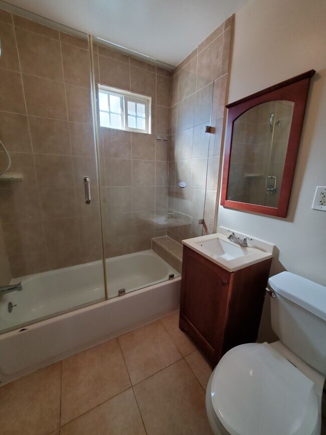 Building Photo - Spacious 3-Bedroom Single Family House with bonus room in Torrance- $4,400/month