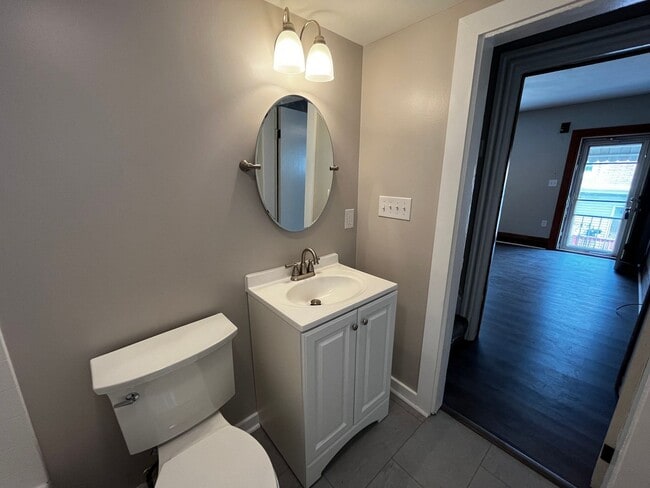 Building Photo - Renovated 2BD/1BATH House - Off-Street Parking, Laundry, AC