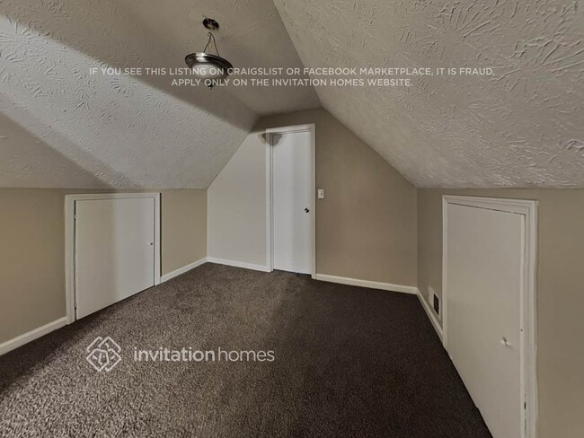 Building Photo - 990 Thousand Oaks Dr