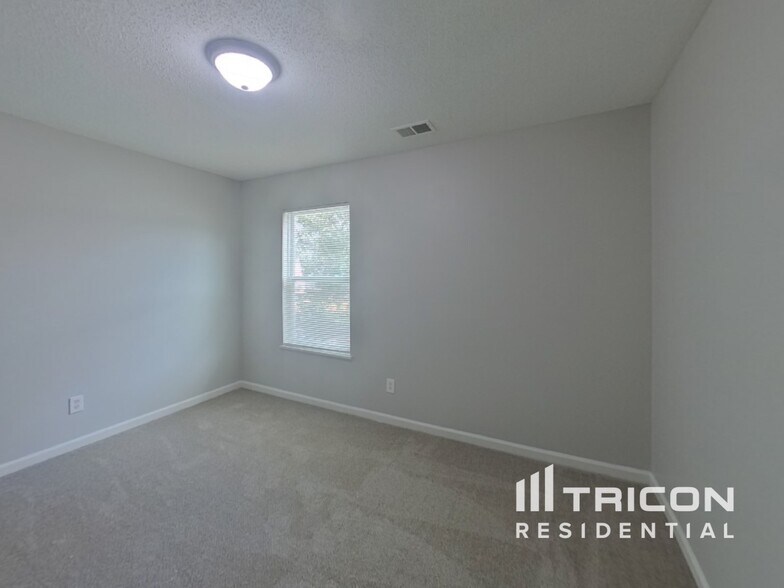 Building Photo - 845 Wickham Ln