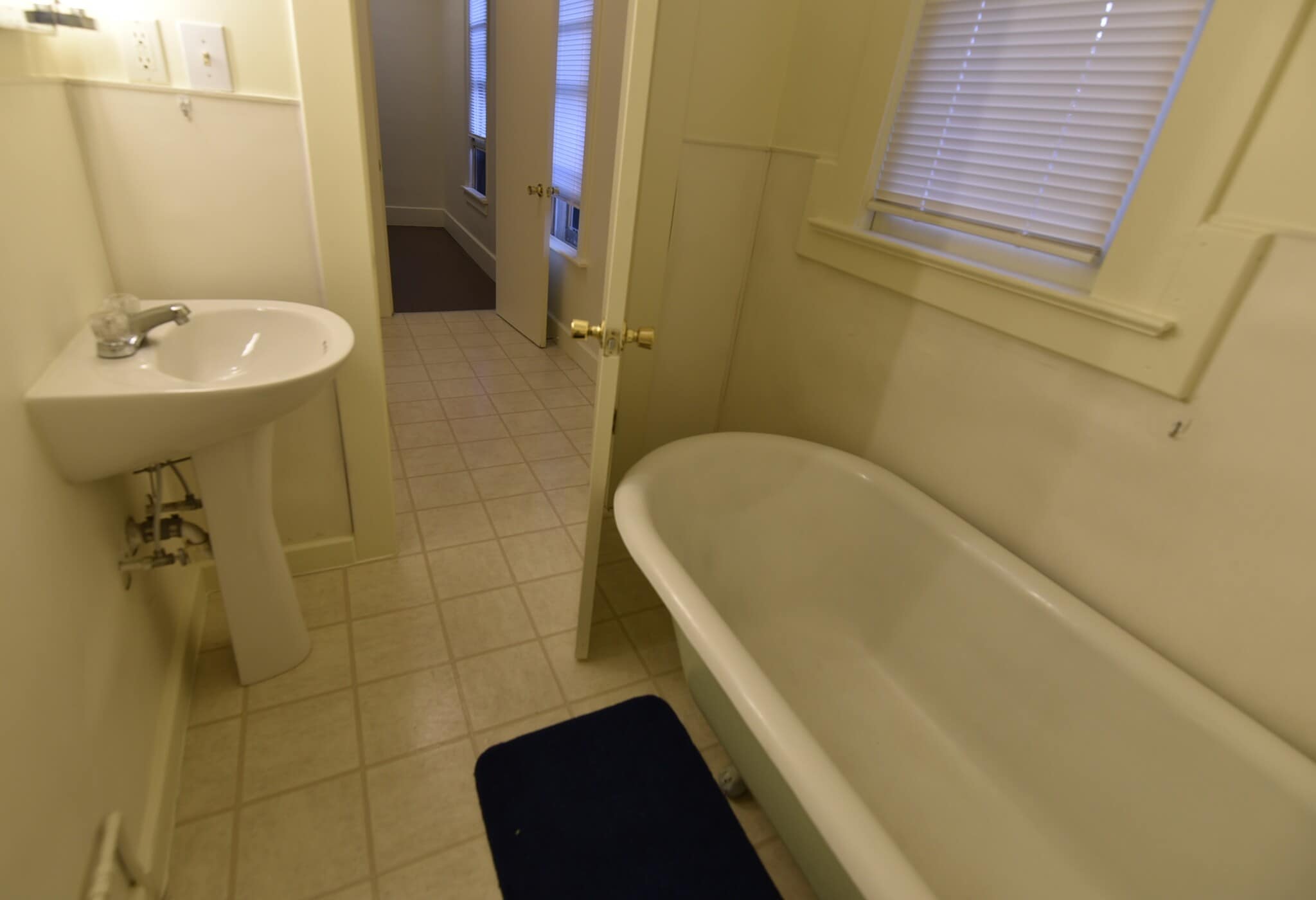 Bathroom - 821 6th St NW