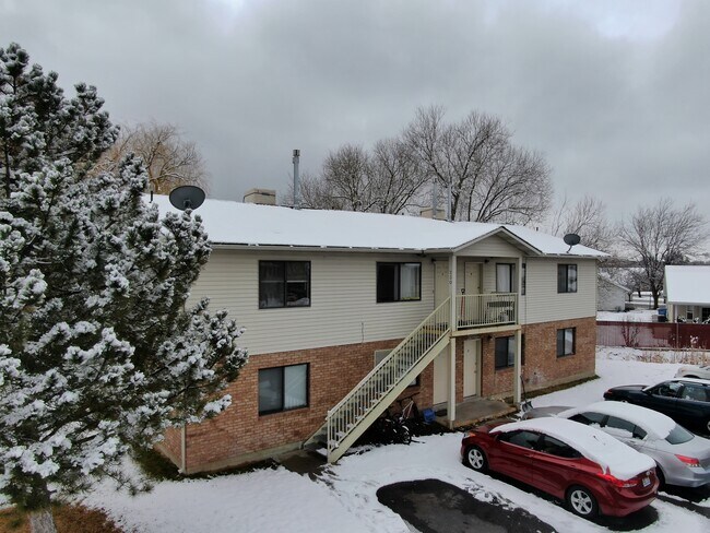 Primary Photo - Logan 4-plex