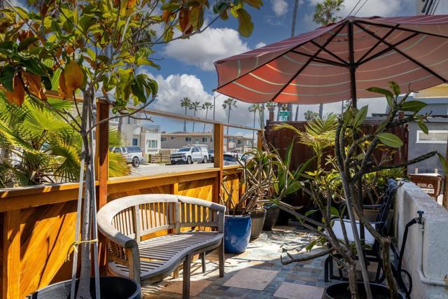 Building Photo - 212 Oceanside Blvd
