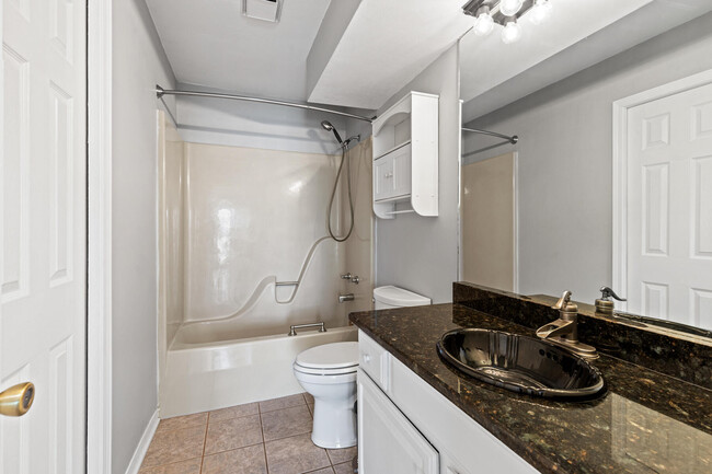 Building Photo - 3876 Paradise Bay Dr