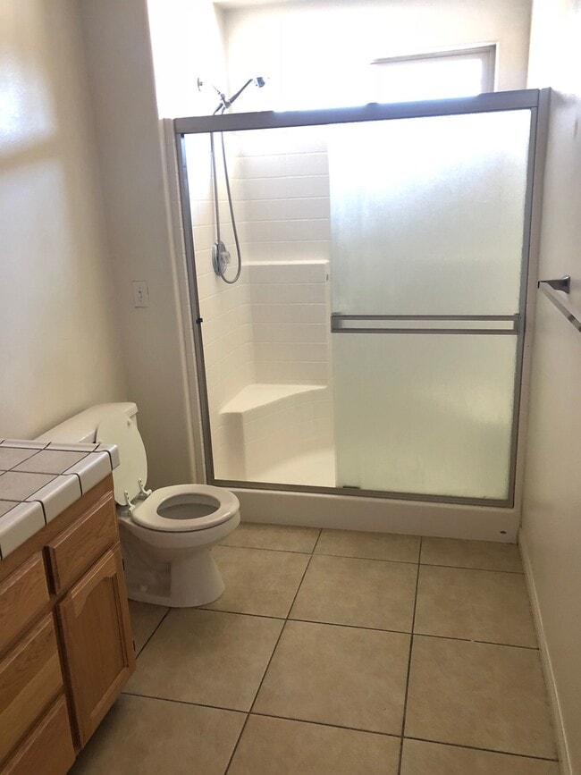 Building Photo - Adorable 3 bedroom Hesperia home!