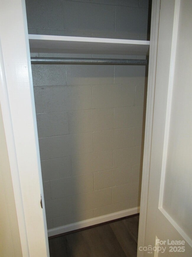 Building Photo - 7510 Palm Tree Church Rd