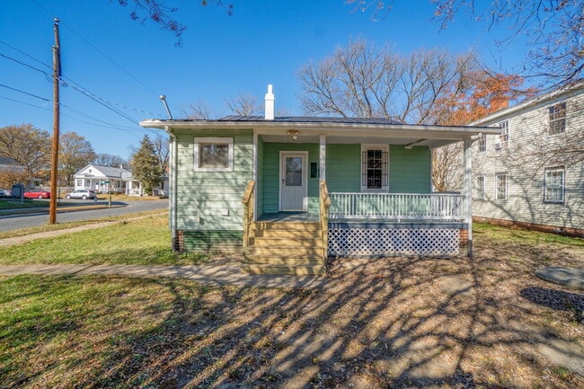 Building Photo - 2118 Fairfax Ave