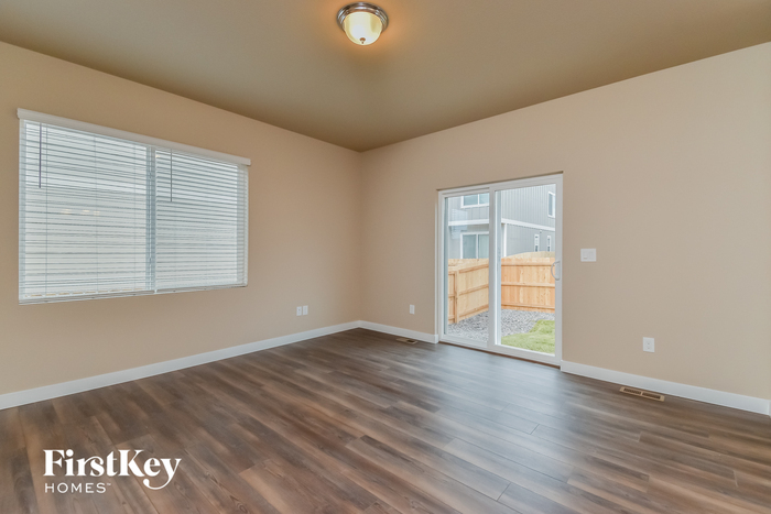 Building Photo - 11148 Murrelet Dr