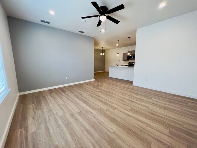 Building Photo - PRE-LEASING FOR JUNE OR JULY! 3/3/2 Duplex in Northwest Lubbock