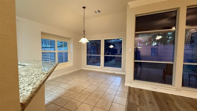 Building Photo - 931 Opal Chase Dr