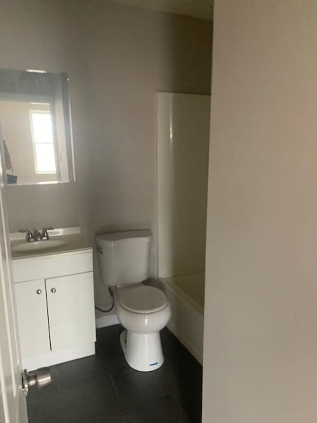 Building Photo - Beautiful 3 Bedroom / 2 Bathroom Home with Exposed Brick – Available Now!