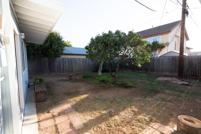 Building Photo - Newly remodeled 3 bedroom 1.5 Bath