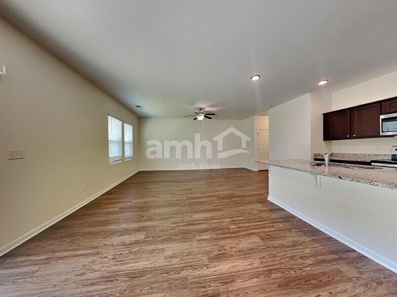 Building Photo - 130 Orion Way