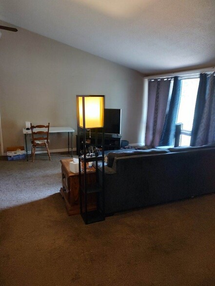 Building Photo - 1107 Glenshire Ave