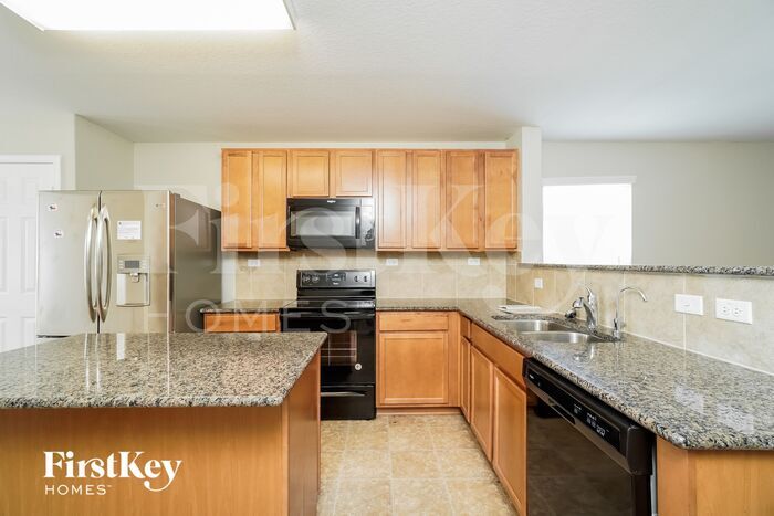 Building Photo - 175 Elderberry
