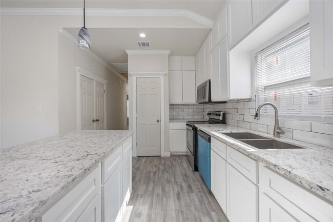 Building Photo - 2708 Sam Wilson St